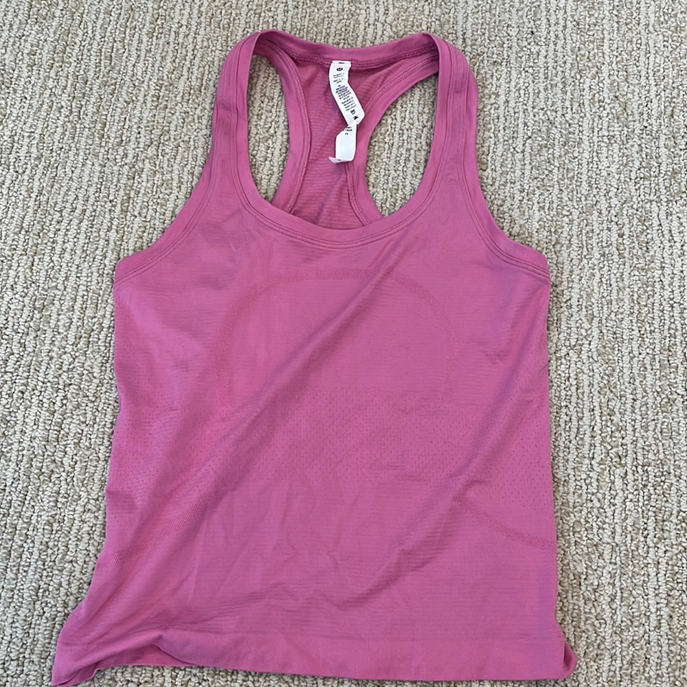 Lululemon Swiftly tech tank